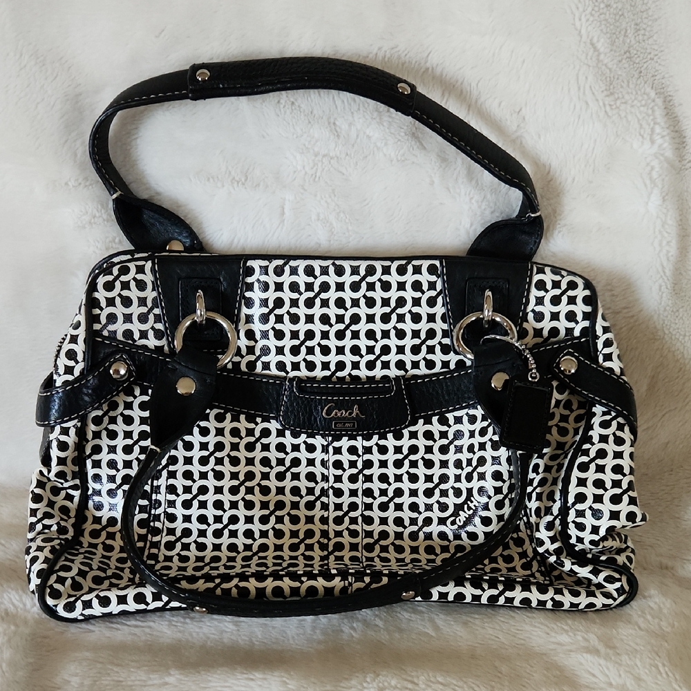 Coach Black and White Shoulder Bag with Chic Design